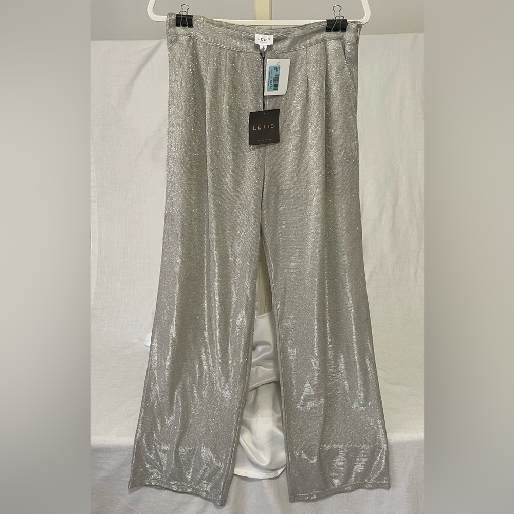NWT, LE LIS COLLECTION Metallic Silver Pleated Trousers w/pockets Size L